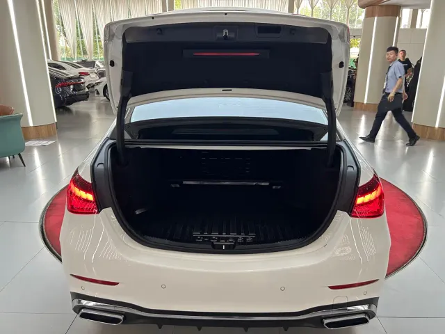 Mercedes-Benz Mercedes-Benz C-Class 2024 Facelift III C 260 L Sport — Фото автомобиля 10
