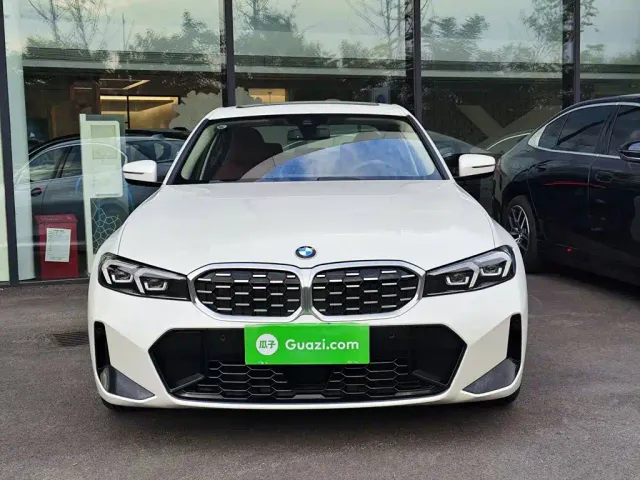 BMW 3 Series — Фото автомобиля 2
