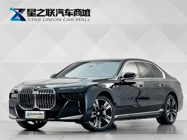 Фотография автомобиля — BMW i7