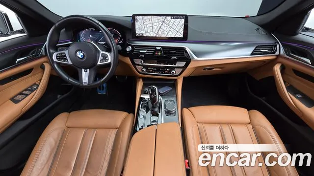BMW 5-Series — Фото автомобиля 4