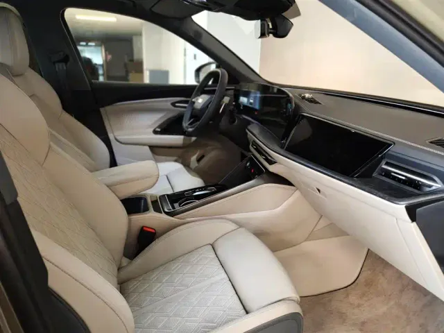 Audi Q5L — Фото автомобиля 10