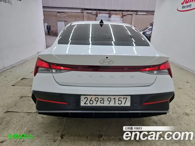 Hyundai Avante CN7 — Фото автомобиля 4
