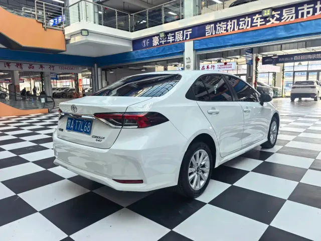 Toyota Corolla — Фото автомобиля 6