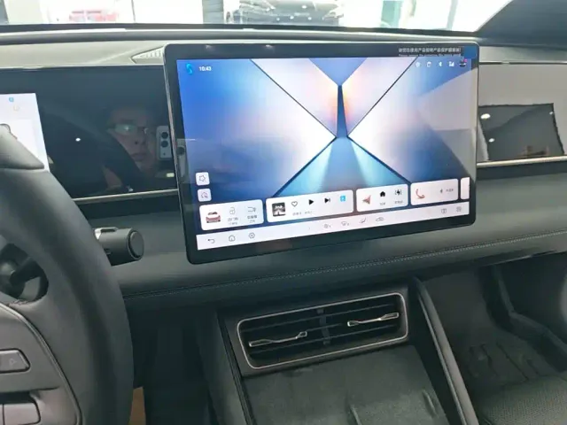 BYD Qin L — Фото автомобиля 12