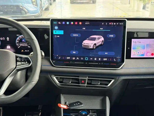 Volkswagen Tiguan L — Фото автомобиля 11