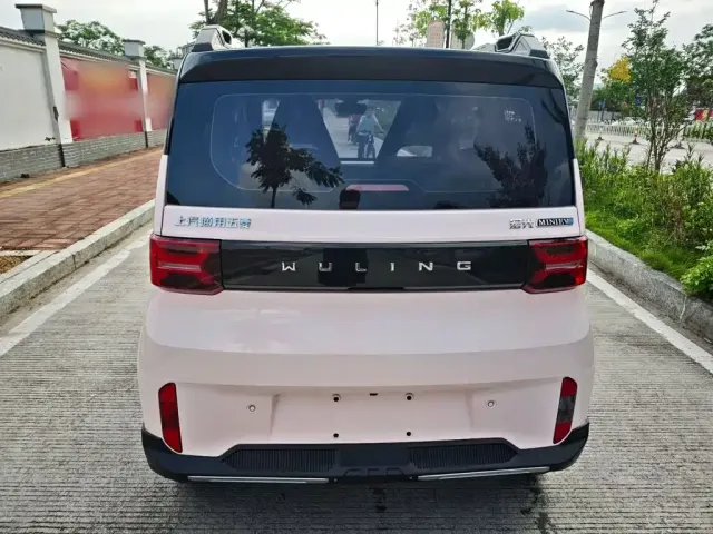 Wuling Hongguang Mini EV — Фото автомобиля 23