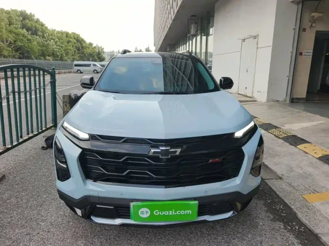 Chevrolet Equinox Plus — Фото автомобиля 2