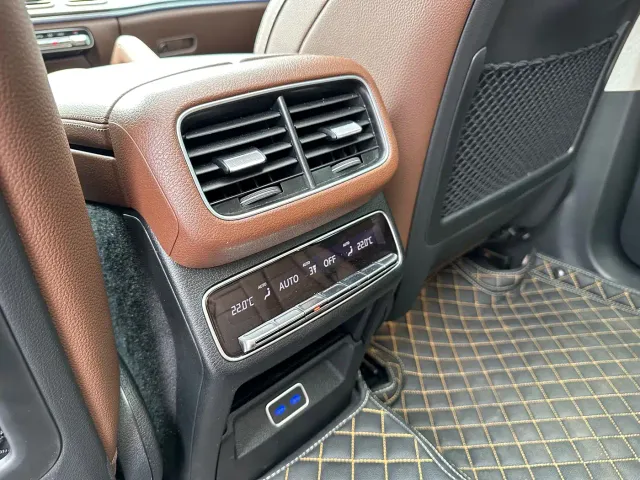 Mercedes-Benz GLE-Class — Фото автомобиля 14