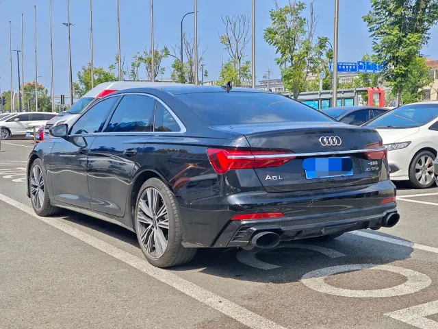 Audi A6L — Фото автомобиля 7