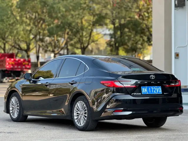 Toyota Camry — Фото автомобиля 3