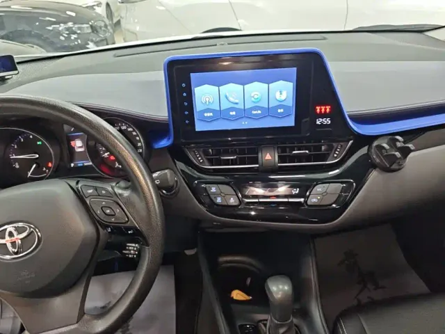 Toyota C-HR — Фото автомобиля 8