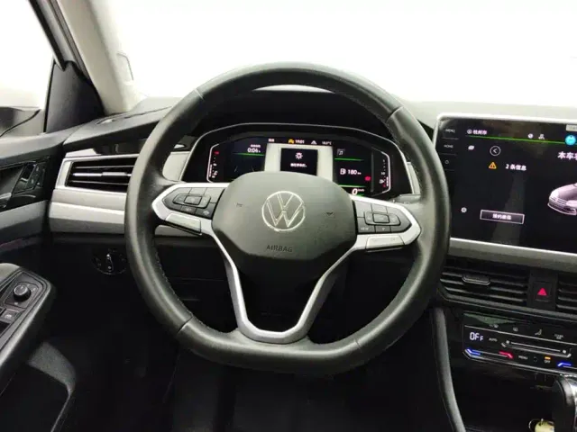 Volkswagen Bora — Фото автомобиля 15