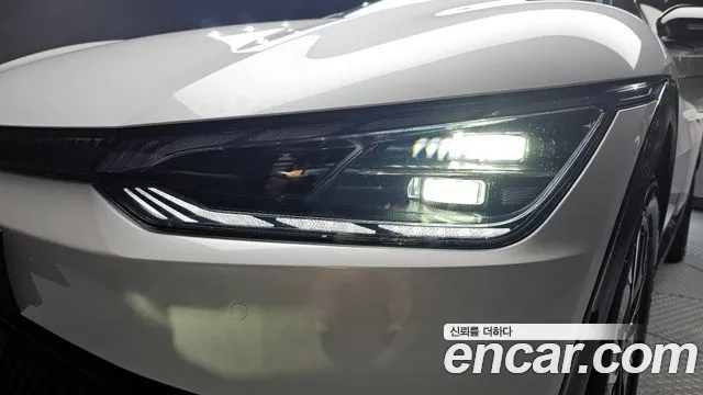 Kia EV6 — Фото автомобиля 22