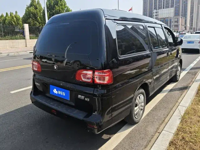Forthing Lingzhi — Фото автомобиля 3