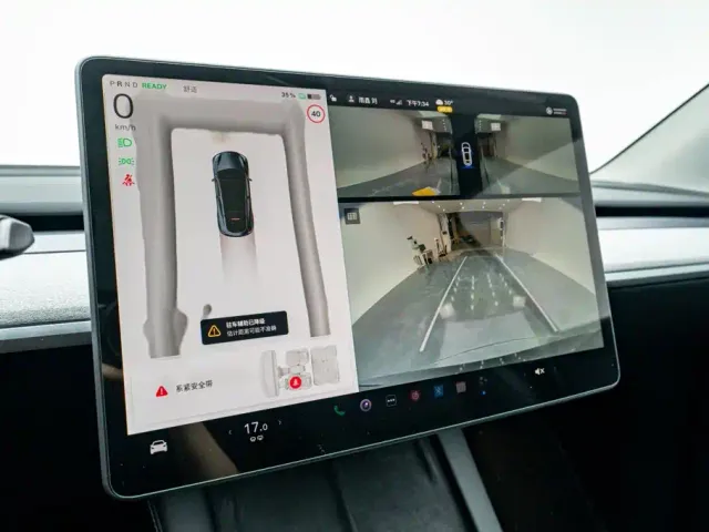 Tesla Model Y — Фото автомобиля 25