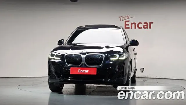 BMW iX3 G08 (2020–2024) — Фото автомобиля 3