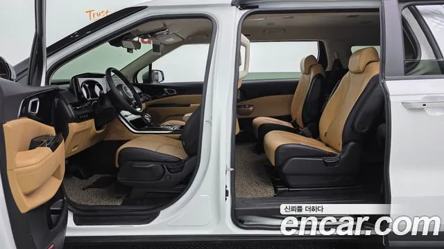 Kia Carnival Generation 4 — Фото автомобиля 27