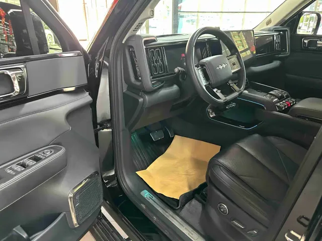 BYD FangChengBao Leopard 5 — Фото автомобиля 4