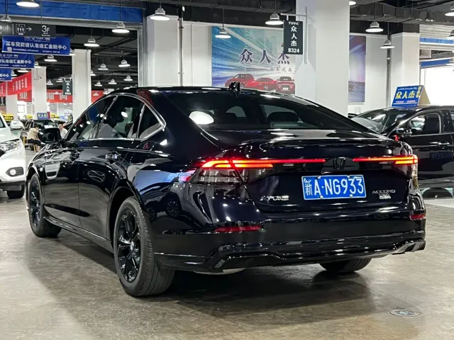 Honda Accord — Фото автомобиля 6