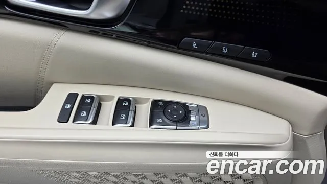 Kia Carnival Generation 4 — Фото автомобиля 30