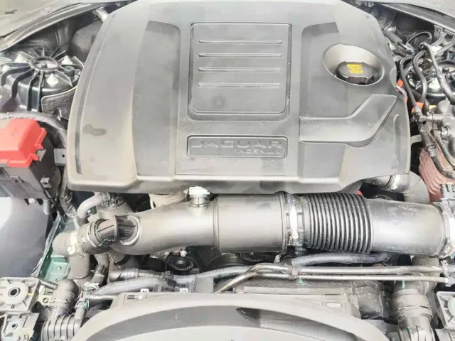 Jaguar XEL — Фото автомобиля 3