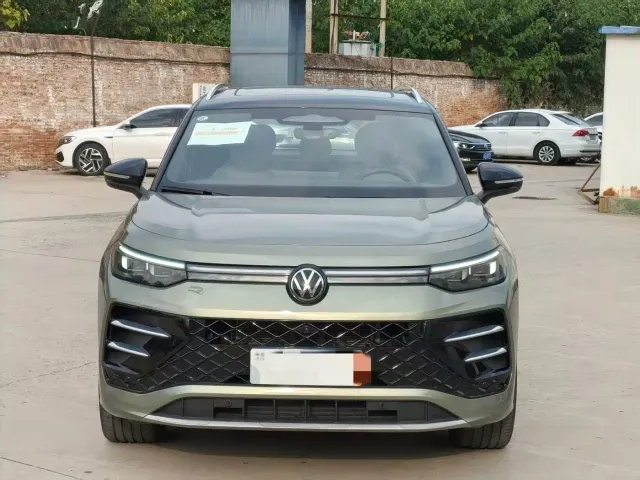 Volkswagen Tayron — Фото автомобиля 2