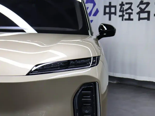 NIO NIO ES9 — Фото автомобиля 22