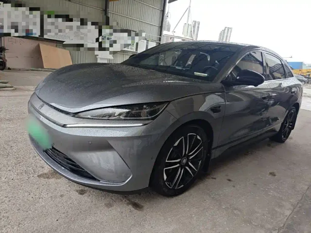 Фотография автомобиля — BYD Qin L