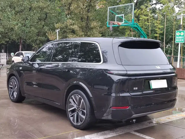 Li Auto L9 — Фото автомобиля 6