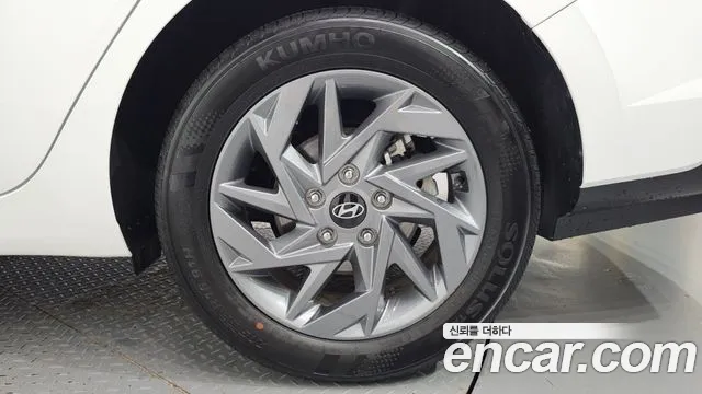 Hyundai Avante CN7 — Фото автомобиля 6