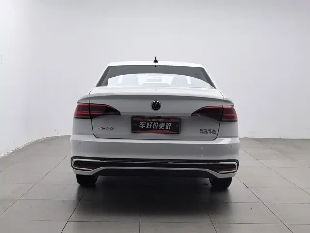 Volkswagen Bora — Фото автомобиля 4