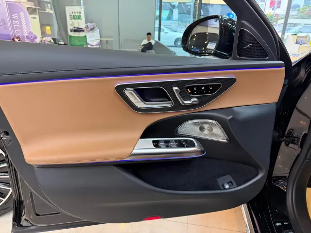 Mercedes-Benz E-Class — Фото автомобиля 5