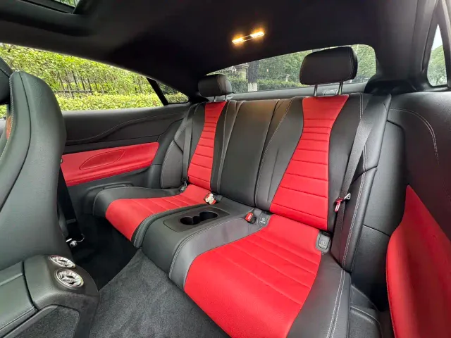 Mercedes-Benz E-Class — Фото автомобиля 9