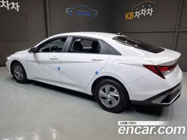 Hyundai Avante — Фото автомобиля 2