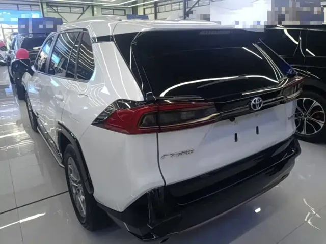 Toyota Wildlander — Фото автомобиля 4