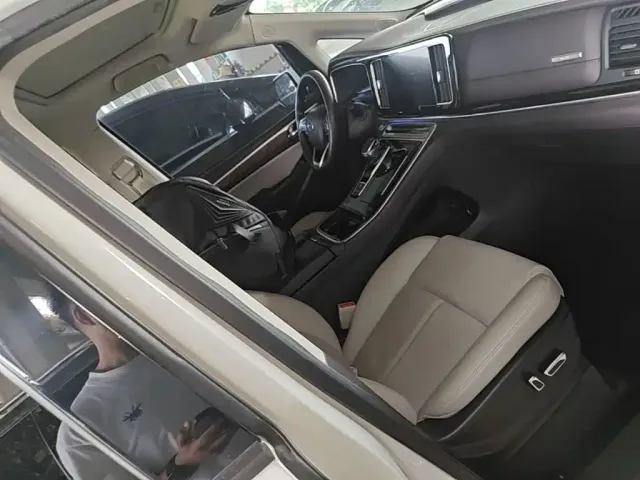 GAC Trumpchi M8 — Фото автомобиля 19