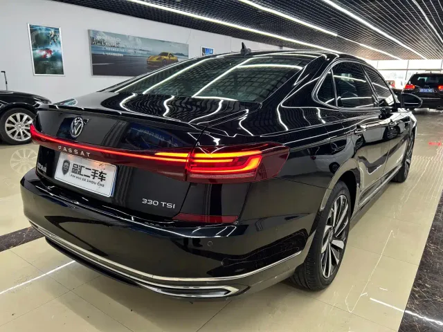 Volkswagen Passat — Фото автомобиля 5