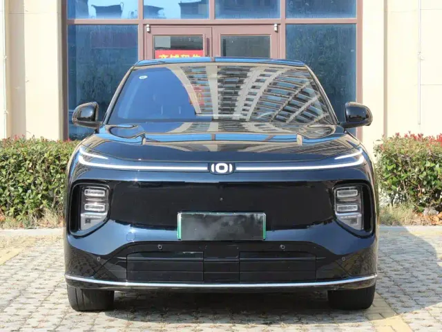 Changan Qiyuan Q07 — Фото автомобиля 2