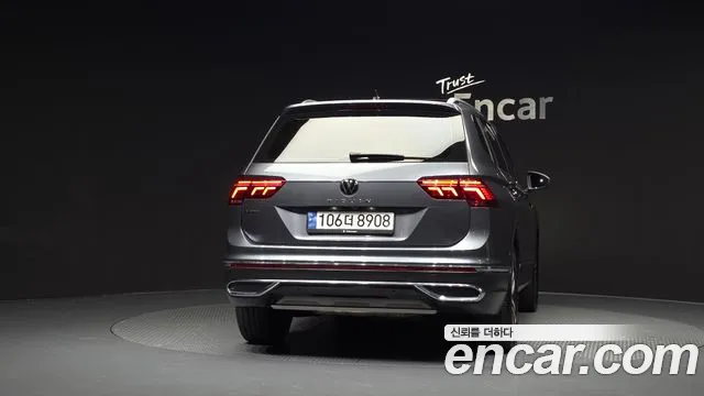 Volkswagen Tiguan — Фото автомобиля 4