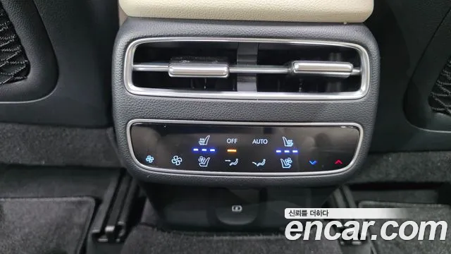 Genesis GV70 2.5T Бензин AWD — Фото автомобиля 27