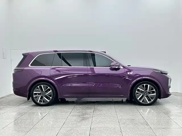 Li Auto L9 — Фото автомобиля 7