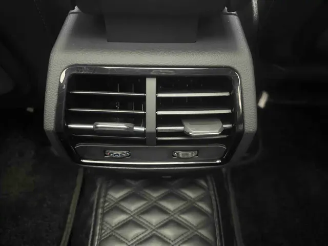Audi Q3 — Фото автомобиля 13