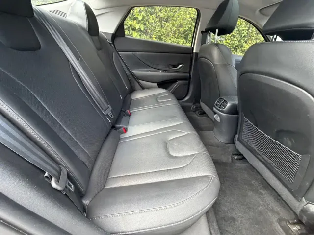 Hyundai Elantra — Фото автомобиля 14