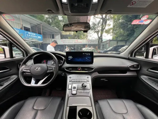 Hyundai Santa Fe — Фото автомобиля 17