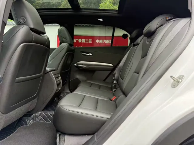 Cadillac XT4 — Фото автомобиля 7