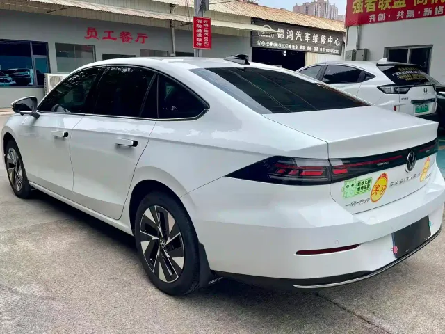 Volkswagen Sagitar — Фото автомобиля 6