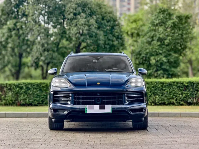 Porsche Cayenne — Фото автомобиля 2