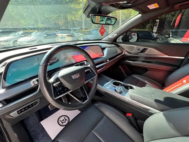 Cadillac XT5 — Фото автомобиля 7