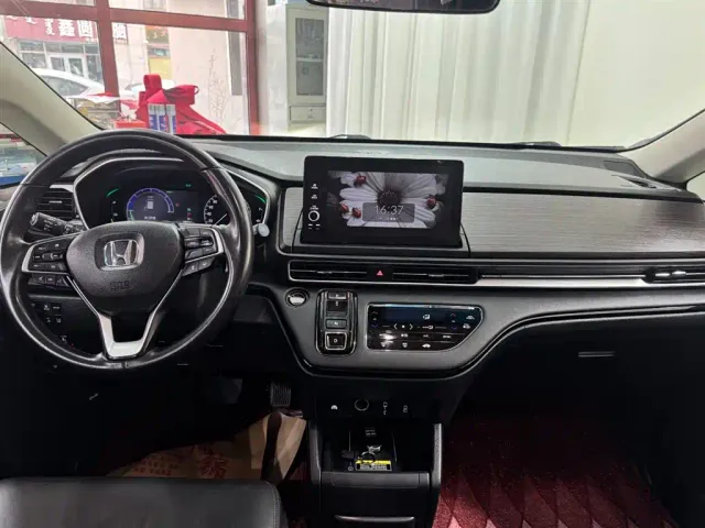 Honda Elysion — Фото автомобиля 22