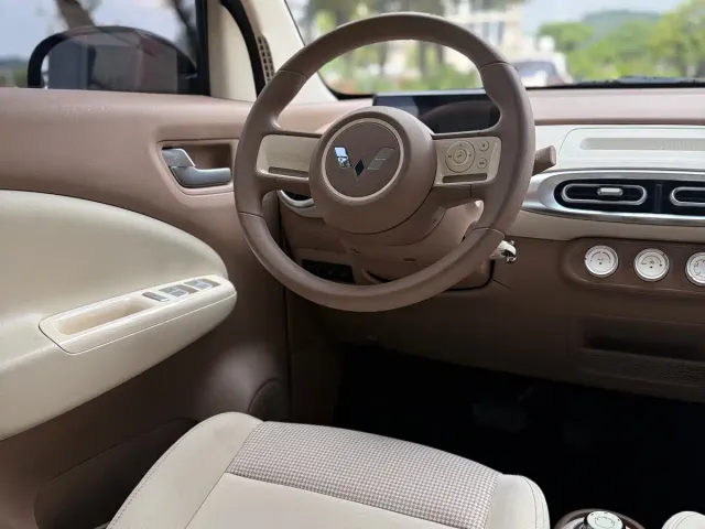 Wuling Hongguang Mini EV — Фото автомобиля 12